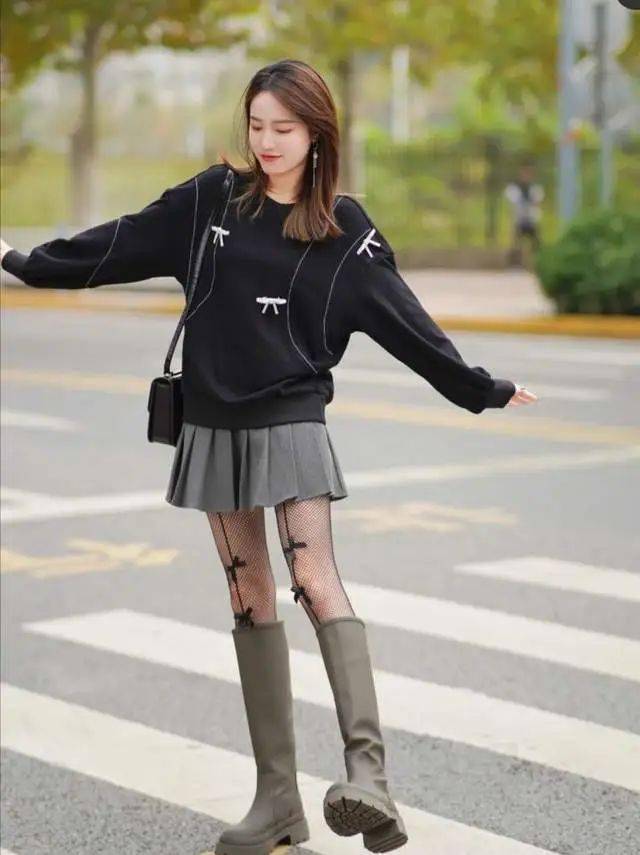 欧美达人街拍穿搭示范_明星穿搭街拍_周迅街拍穿搭图片裙子/